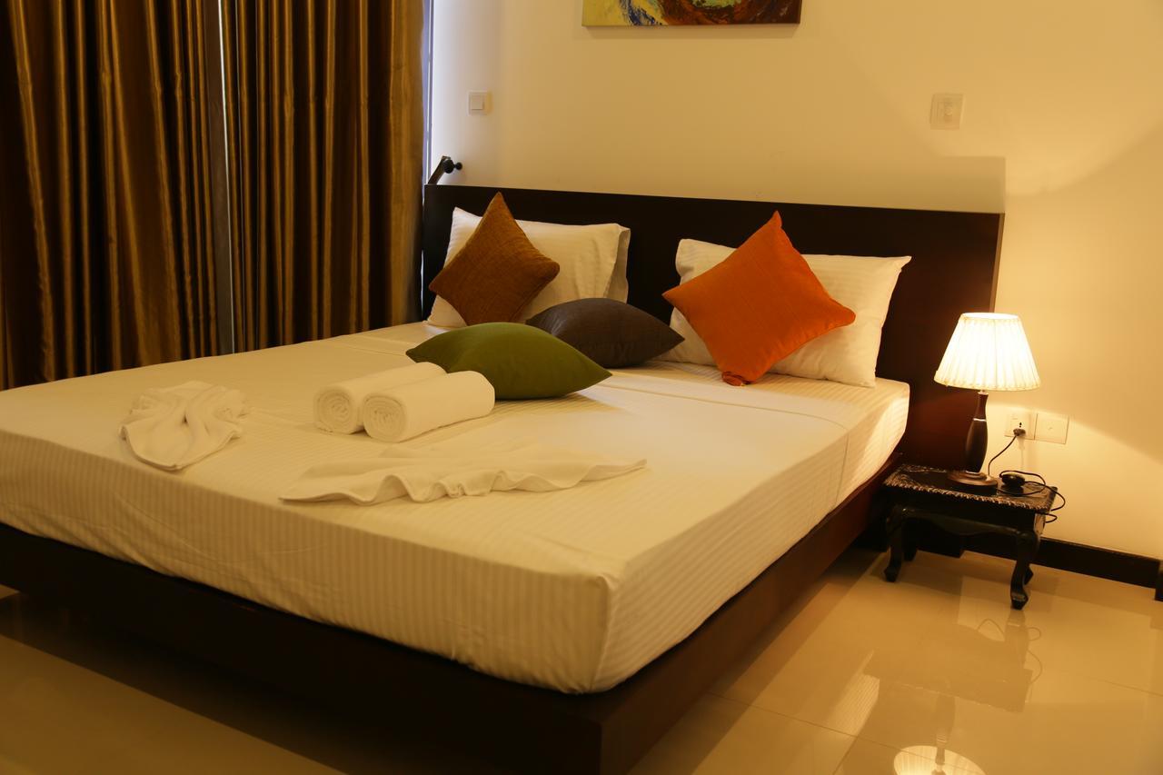 Lochana Beach Hotel Ettukala ภายนอก รูปภาพ